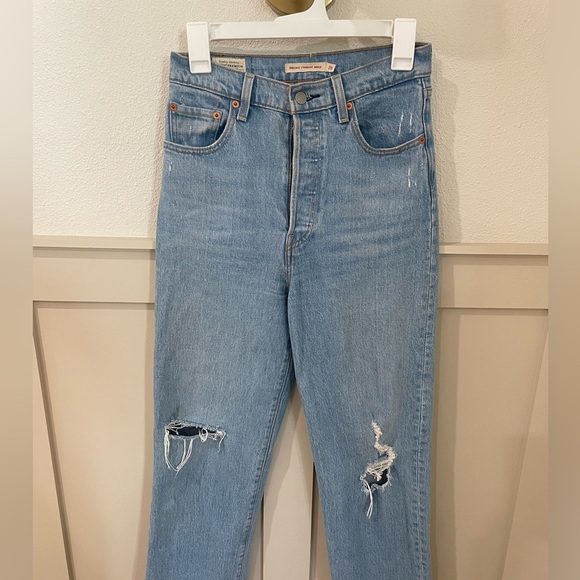Levi's Ribcage Straight Ankle Jeans Size 26 - Picture 5 of 10